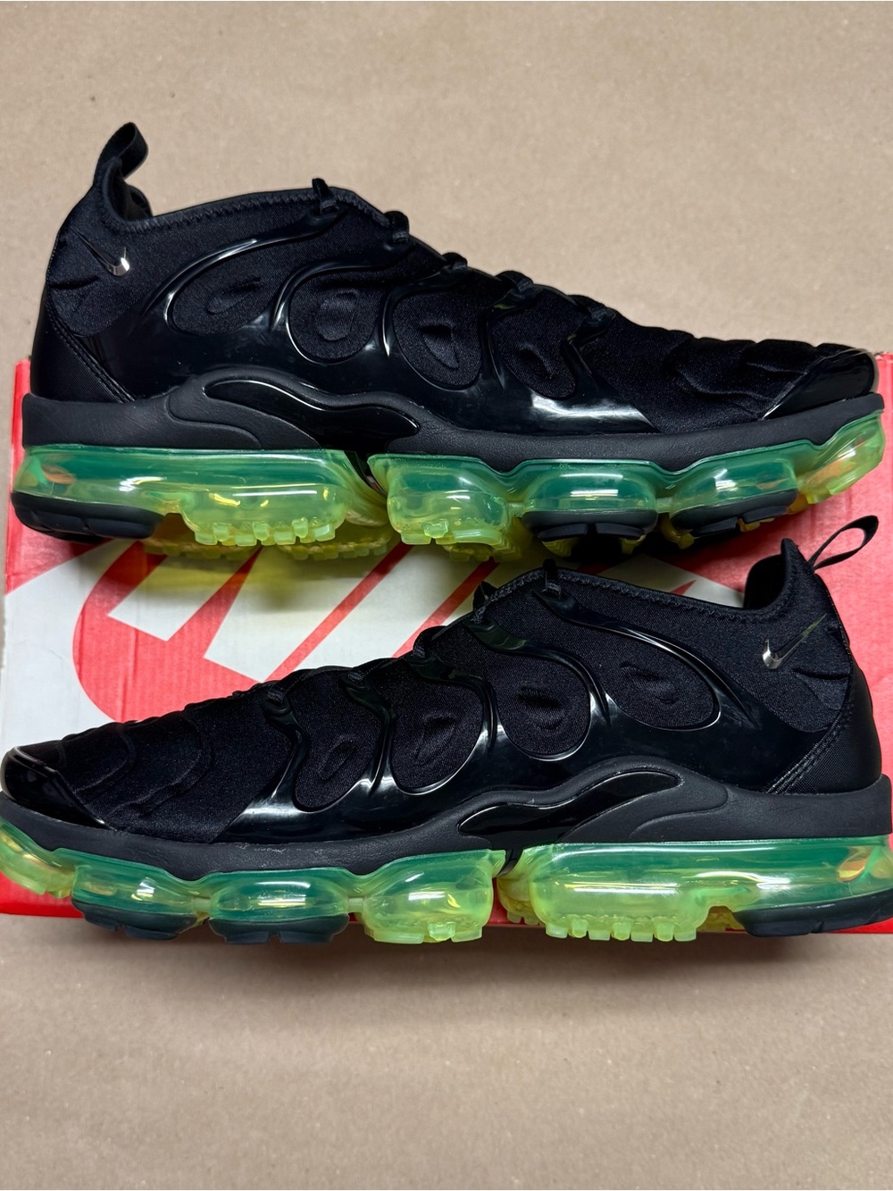 Nike Air Vapormax Plus Black Volt Men’s size 14 running shoes Rare!